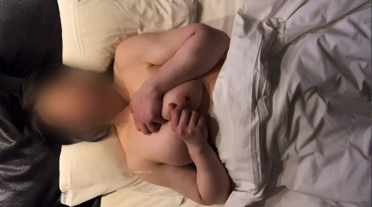 259LUXU-1715 ラグジュTV 1701 魅惑的な巨乳が目を惹く癒し系美容師が彼氏とのセックスだけでは物